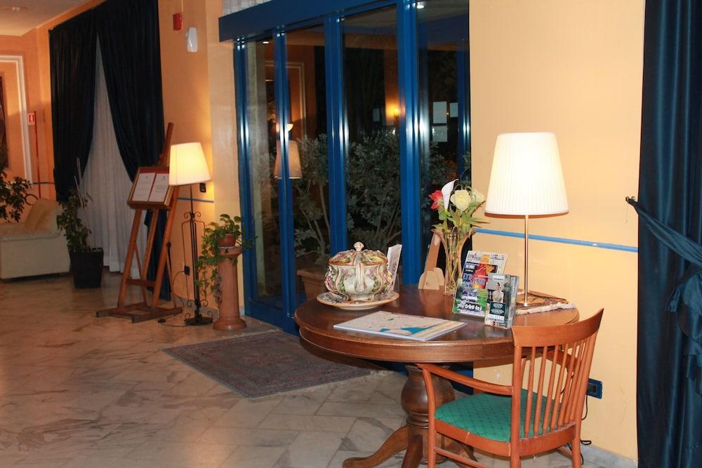Miramare Hotel Κατάνια Εξωτερικό φωτογραφία