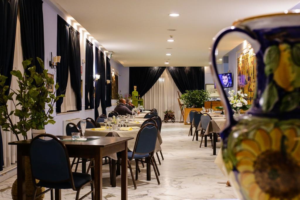 Miramare Hotel Κατάνια Εξωτερικό φωτογραφία